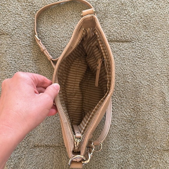 Classic Kate Spade New York Crossbody Bag, Leather, Nude, Used Condition - Picture 8 of 9